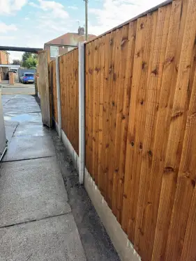 Click Here To Enlarge This Photo Of Feather Edge Fencing Toton, Nottingham