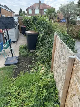 Click Here To Enlarge This Photo Of Feather Edge Fencing Toton, Nottingham